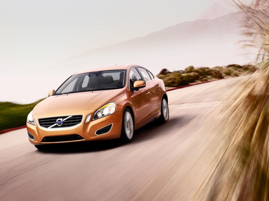  Volvo S60 2010 года  (фото 49 из 226)
